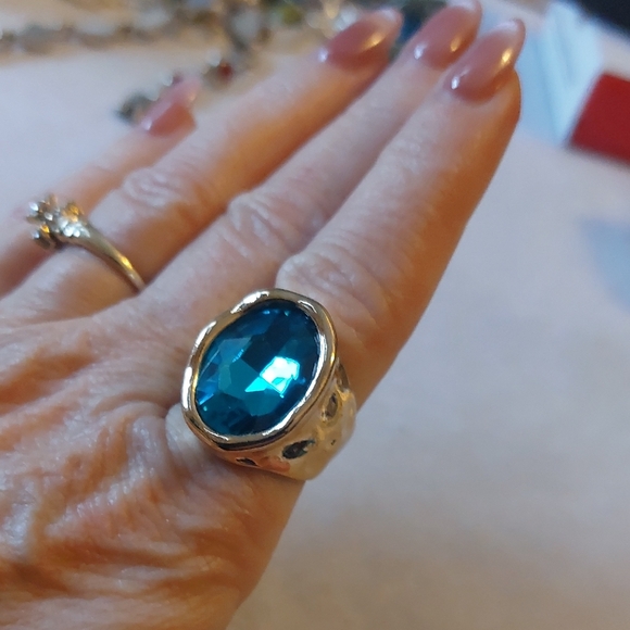 Jewelry - New Gold Plated Chunky Blue Stone Ring Oval Textured Sz 8